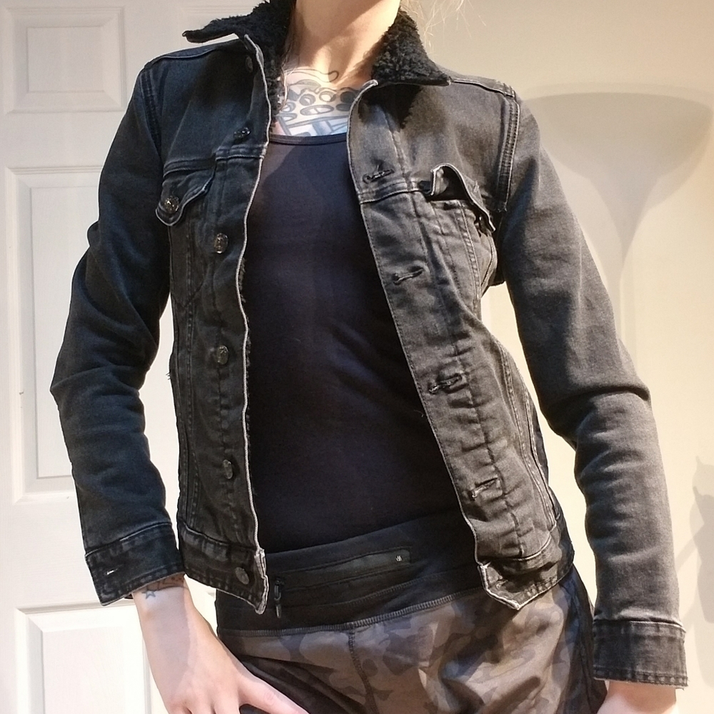 H&M Recycled Denim Jacket (4)
